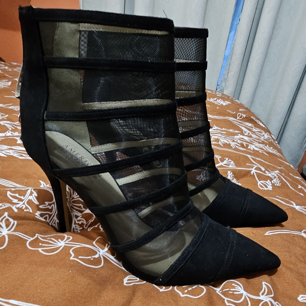 Badgley Mischka Black Mesh Ankle Booties